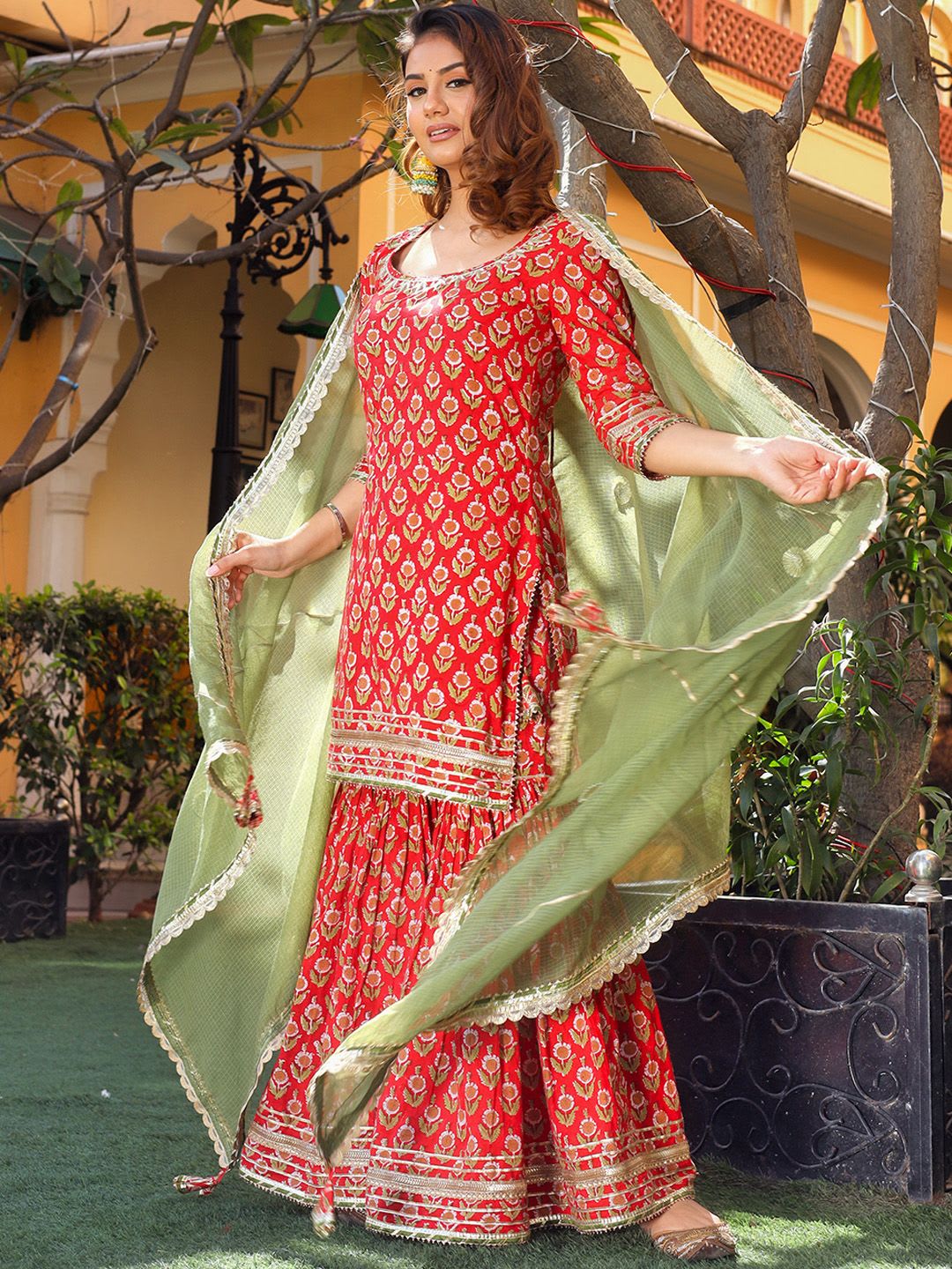 Divena Women Maroon & Green Ethnic Printed Pure Cotton Kurta with Sharara & With Dupatta - back view