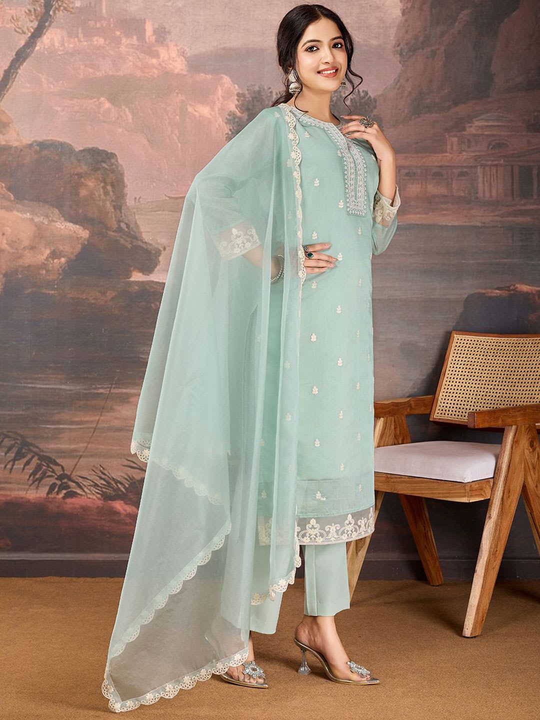 House of Pataudi Ethnic Motifs Embroidered Notch Neck Kurta & Trousers With Dupatta - back view