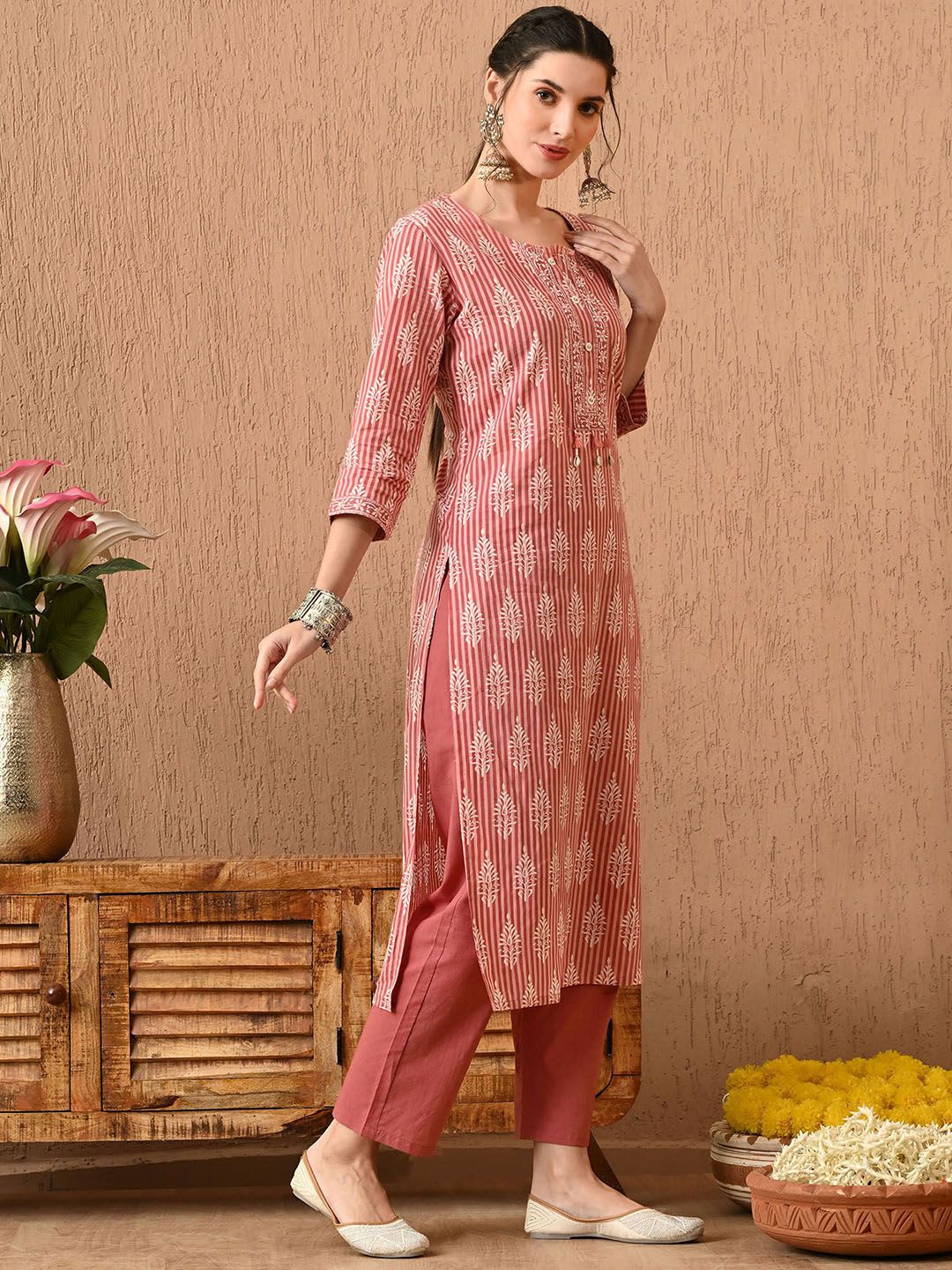 Anouk Women Floral Printed Regular Pure Cotton Kurta with Trousers & With Dupatta - left view