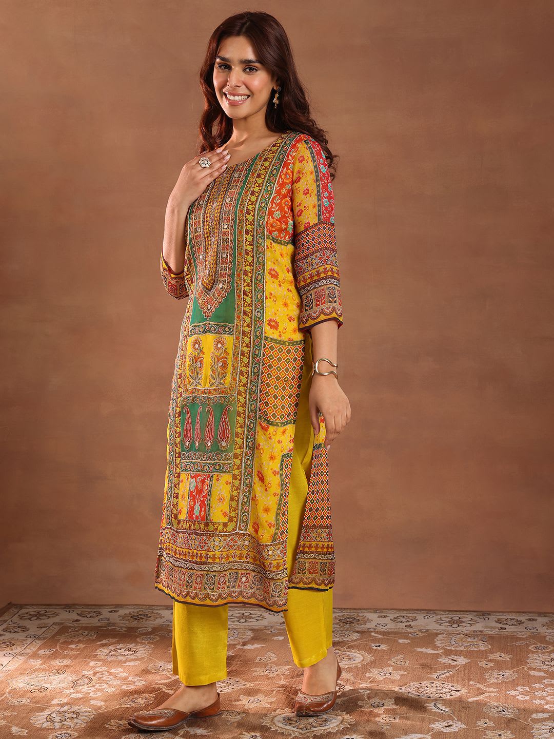 Libas Women Ethnic Motifs Printed Regular Kurta with Trousers & With Dupatta - right view