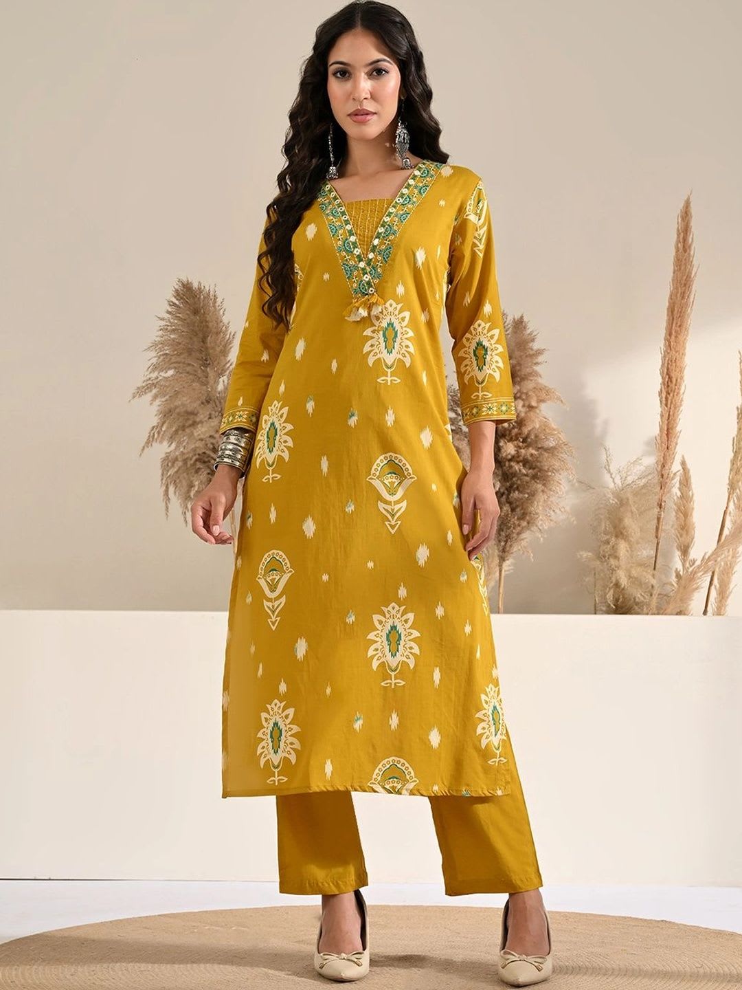 Sabhyata Women Ethnic Motifs Printed Regular Thread Work Pure Cotton Kurta with Trousers - default view