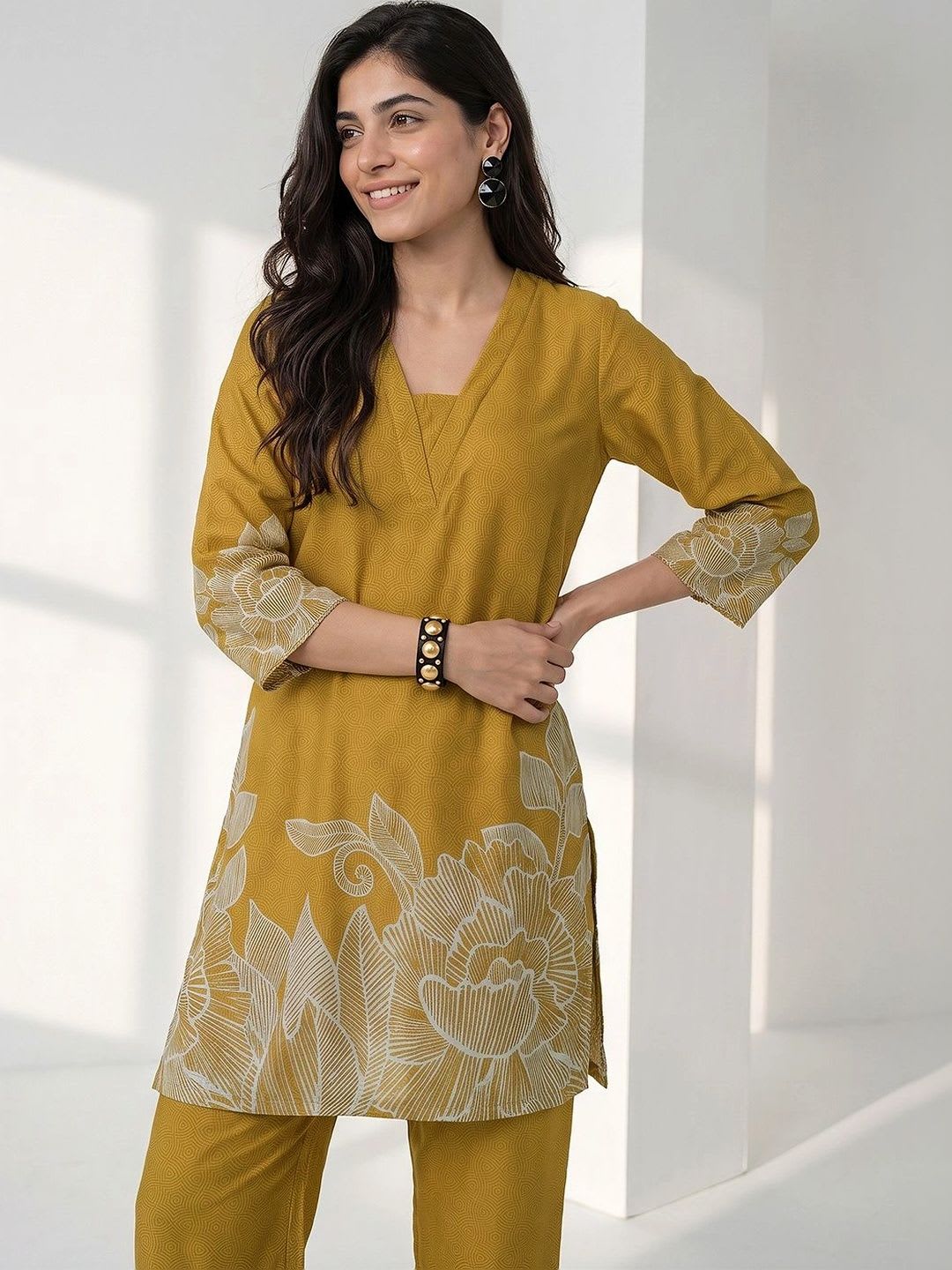 Libas Women Floral Printed Regular Kurta with Trousers - default view
