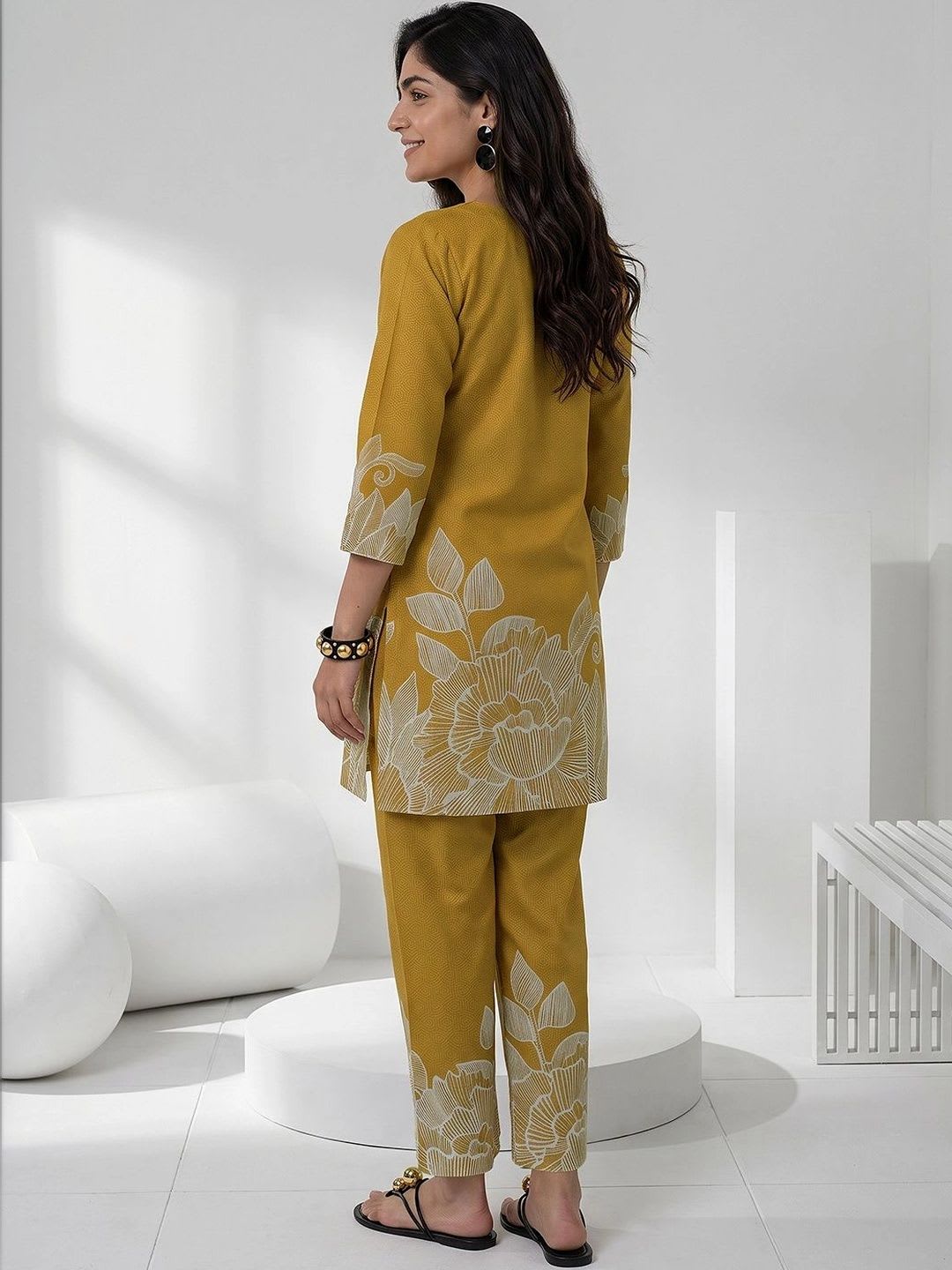 Libas Women Floral Printed Regular Kurta with Trousers - back view