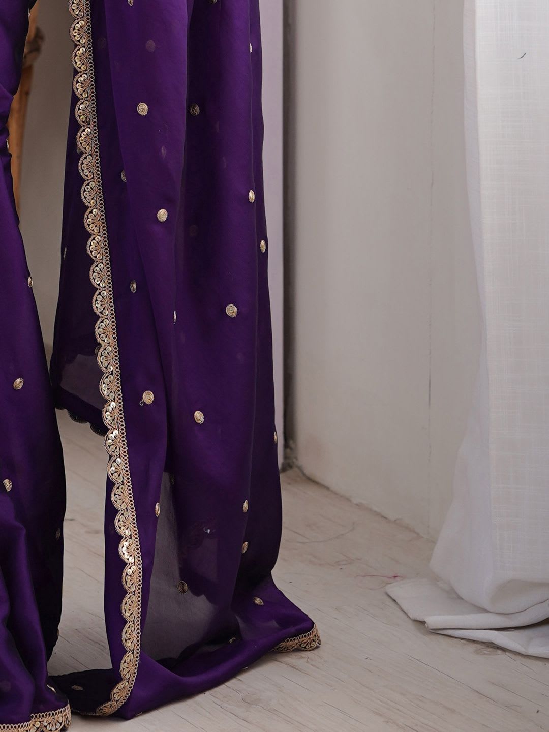 Saree mall Floral Sequinned Pure Georgette Sarees - right view