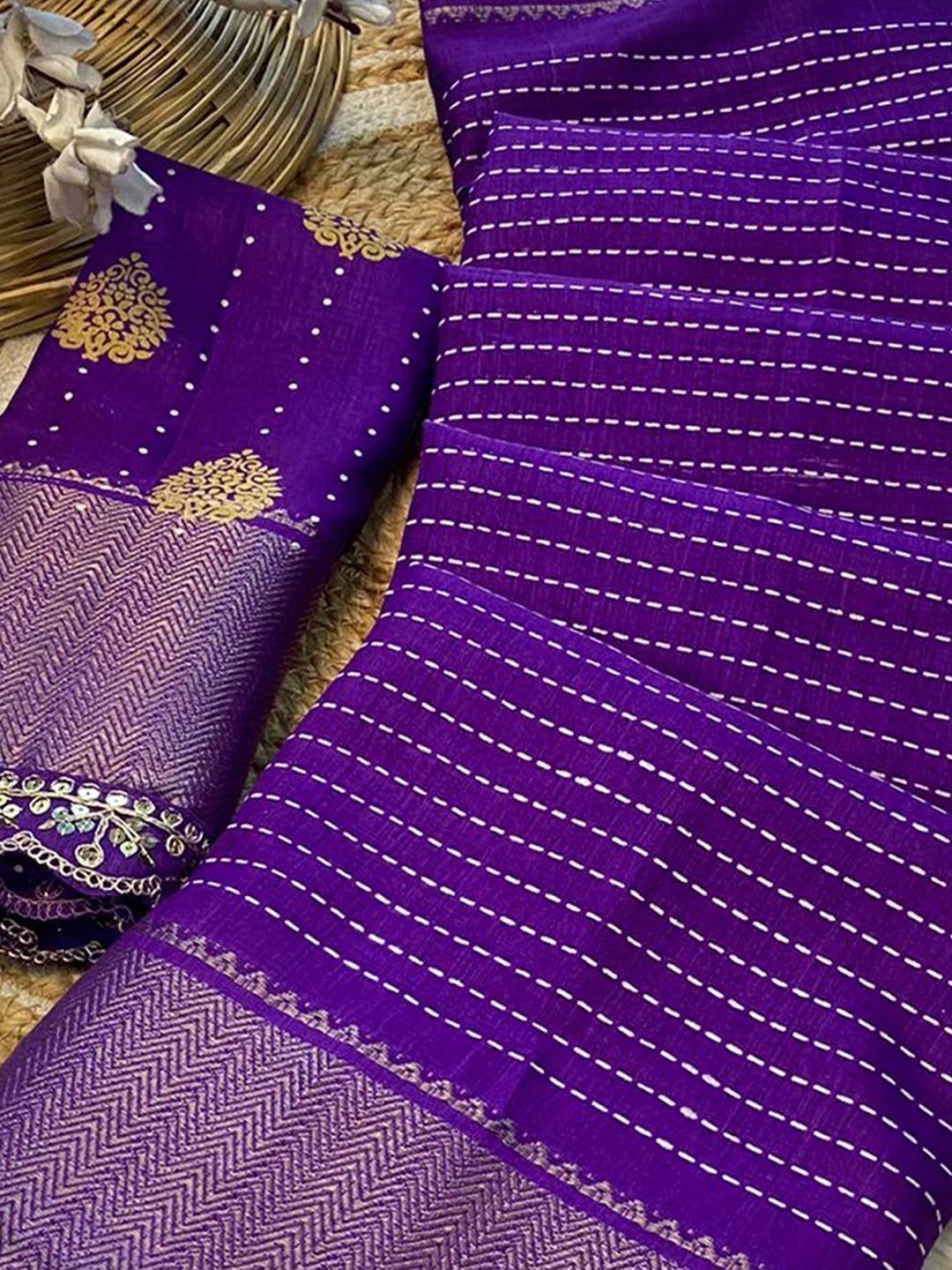 Peachmode Ethnic Motifs Zari Silk Blend Designer Saree - right view
