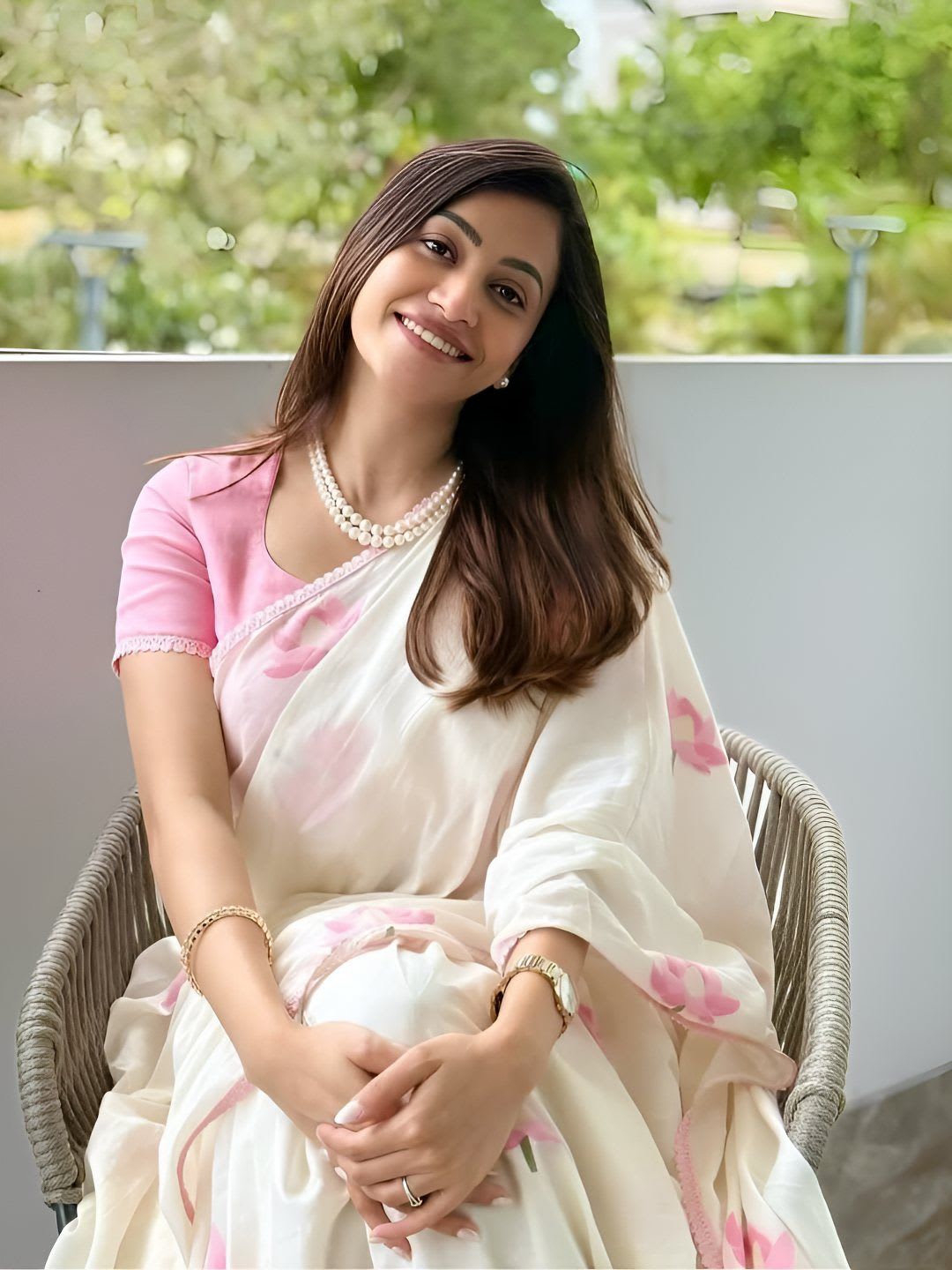 STAVA CREATION Floral Printed Pure Linen Saree With Unstiched Blouse Piece - back view