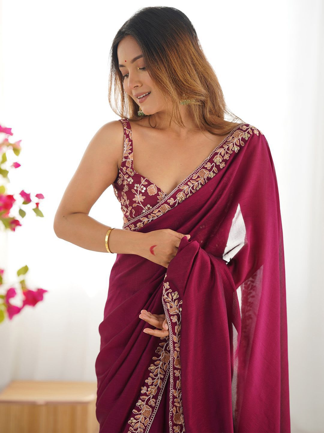 Saree mall Embellished Sequinned Silk Blend Heavy Work Sarees - default view