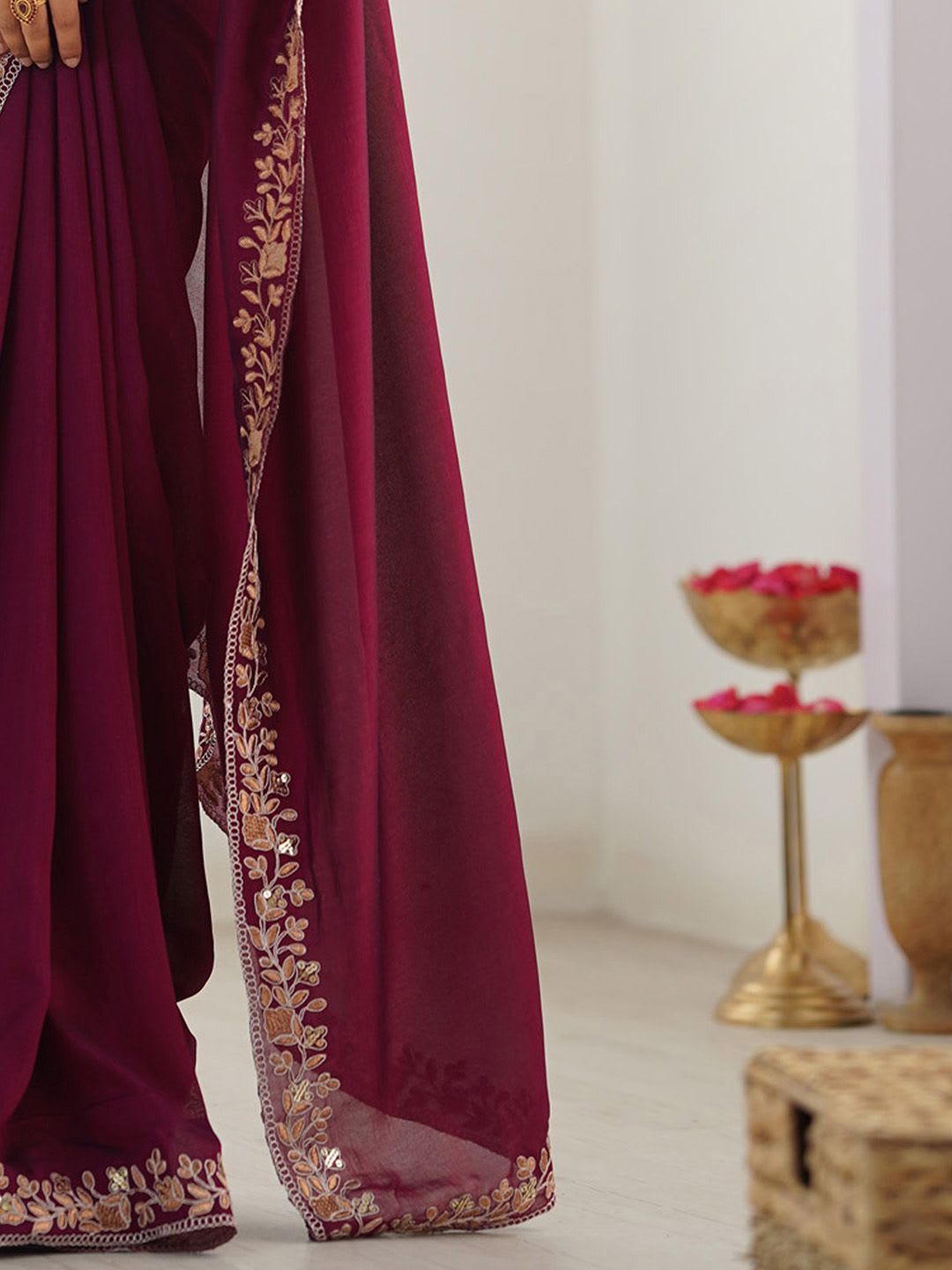 Saree mall Embellished Sequinned Silk Blend Heavy Work Sarees - left view