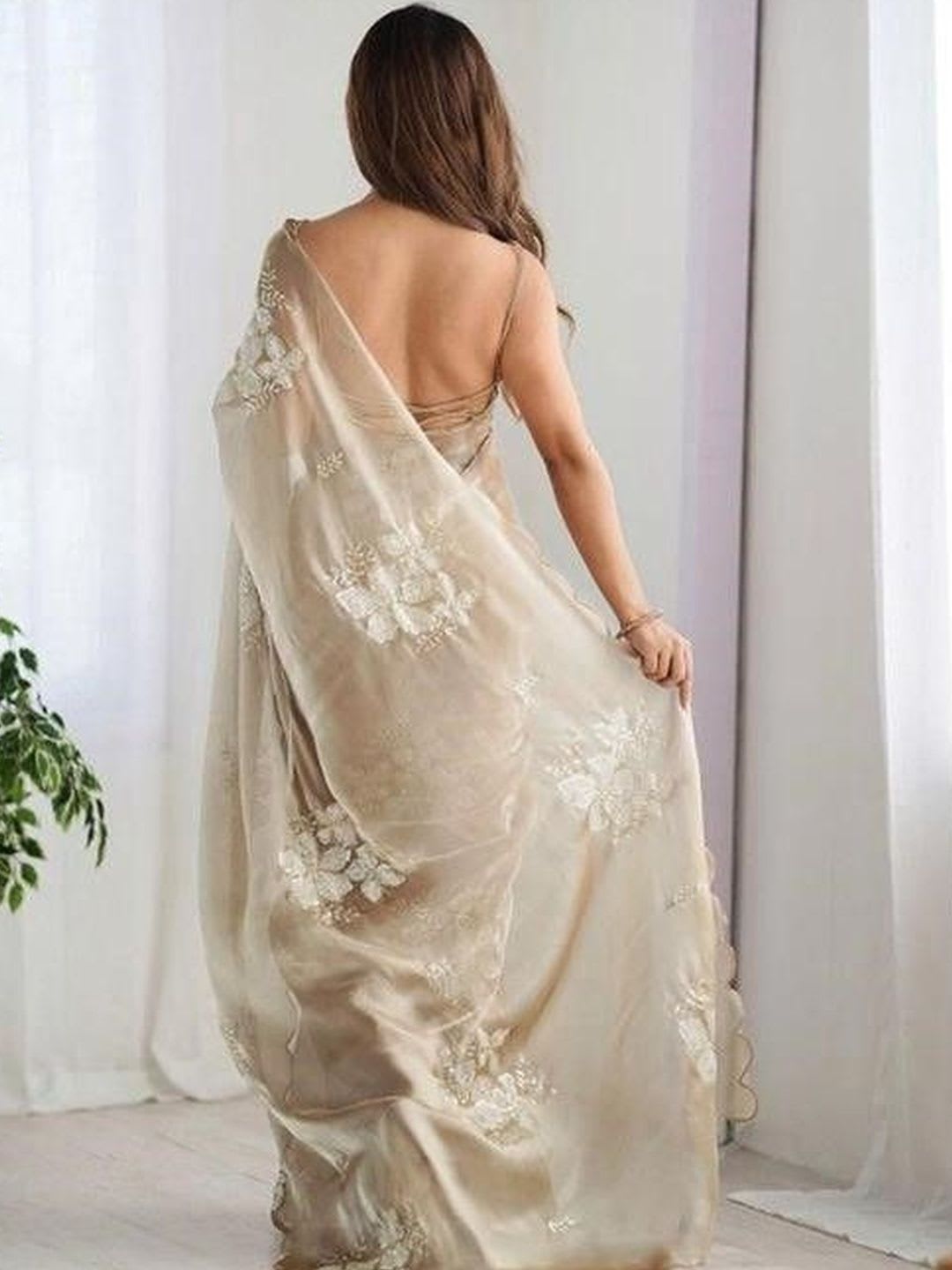 Bootique Floral Embroidered Silk Blend Designer Saree - left view