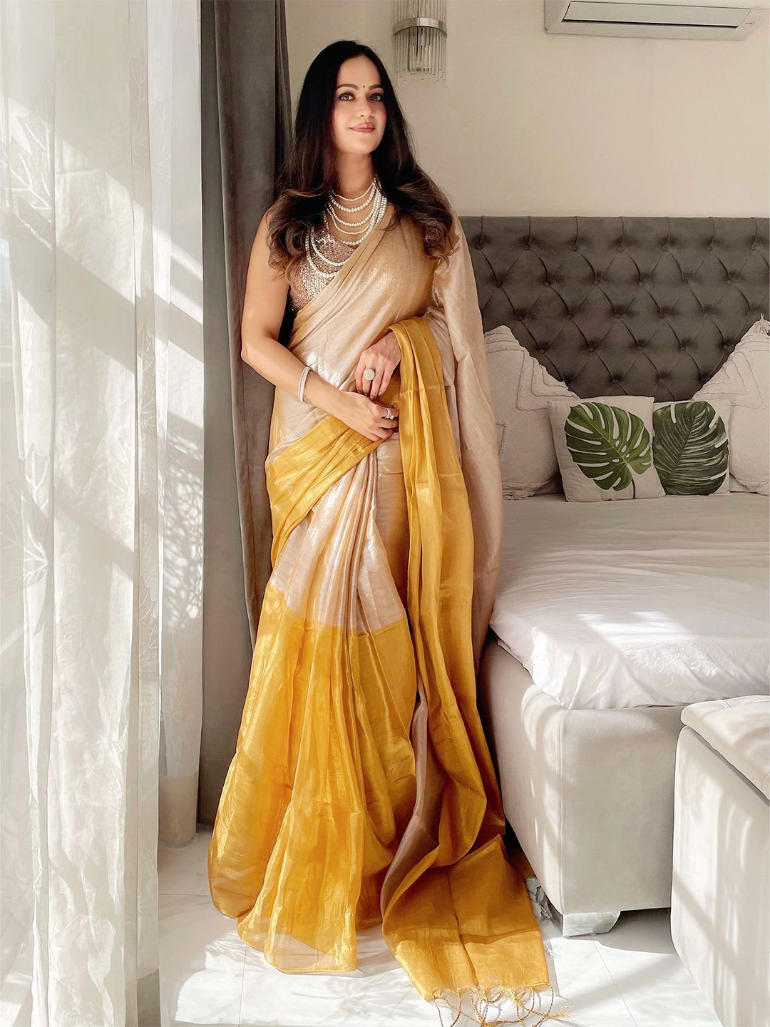 Anouk Colourblocked Printed Tissue Saree - default view