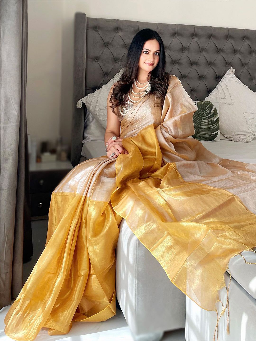 Anouk Colourblocked Printed Tissue Saree - back view