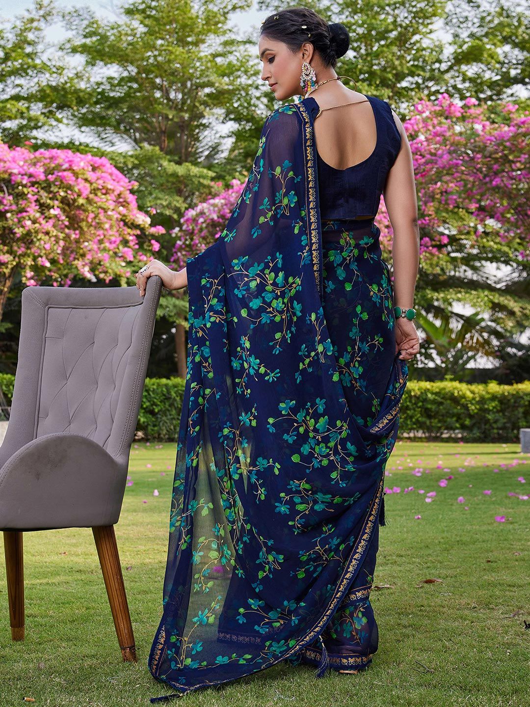 KALINI Women Blue Floral Pure Chiffon Saree - right view
