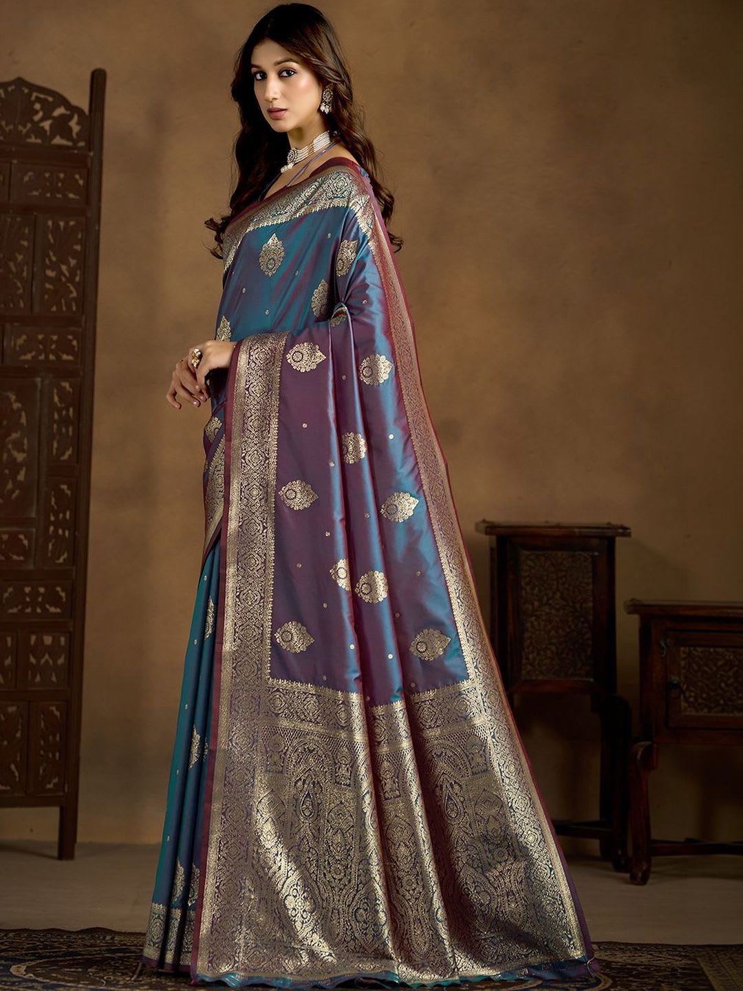 Ethnic Junction Ethnic Motifs Zari Silk Blend Heavy Work Banarasi Saree - left view