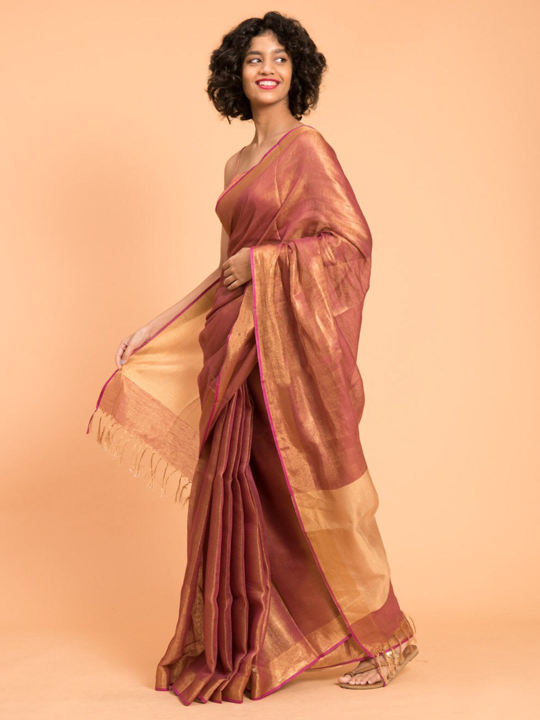 Suta Pink & Gold-Toned Solid Zari Pure Linen Saree - back view