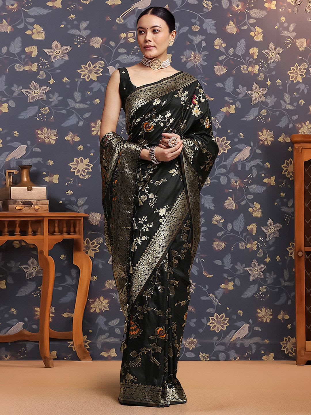 House of Pataudi Ethnic Motifs Woven Design Zari Kanjivaram Saree - back view