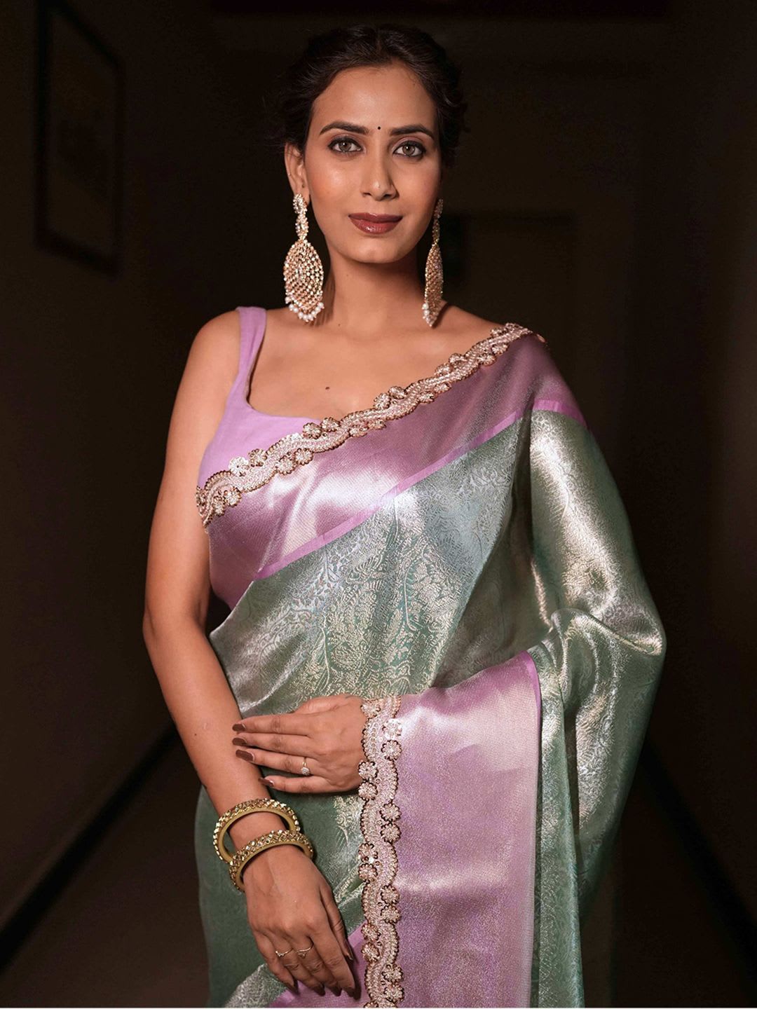 Banarasee Lace Woven Design Zari Tissue Banarasi Saree - default view