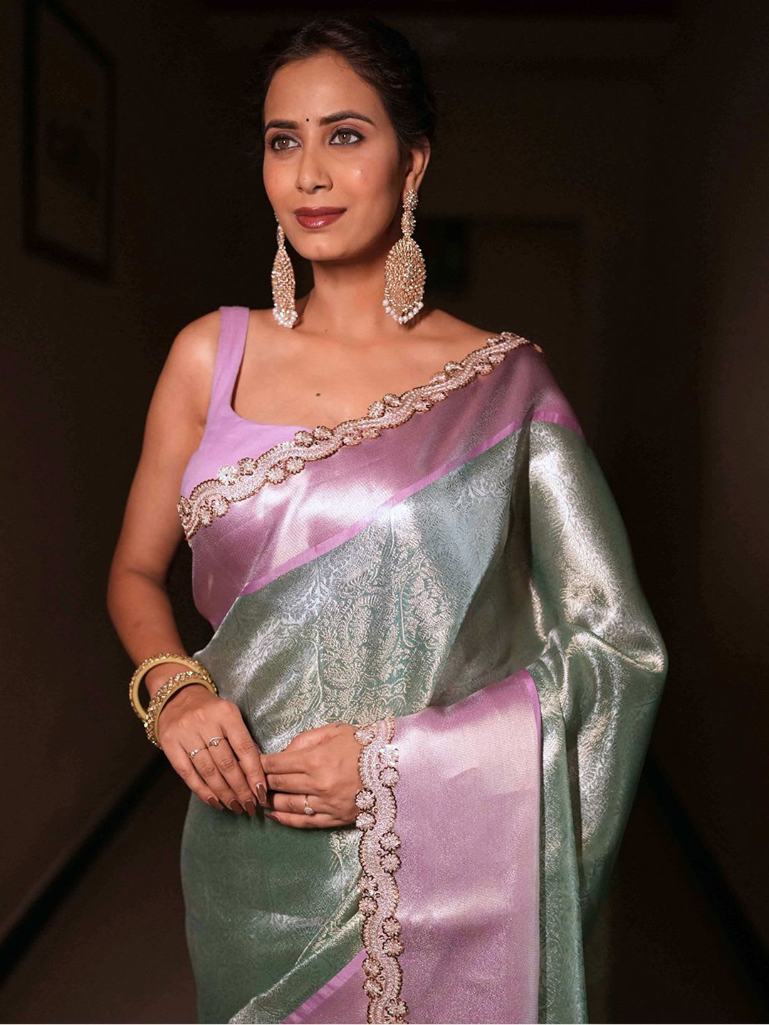 Banarasee Lace Woven Design Zari Tissue Banarasi Saree - left view