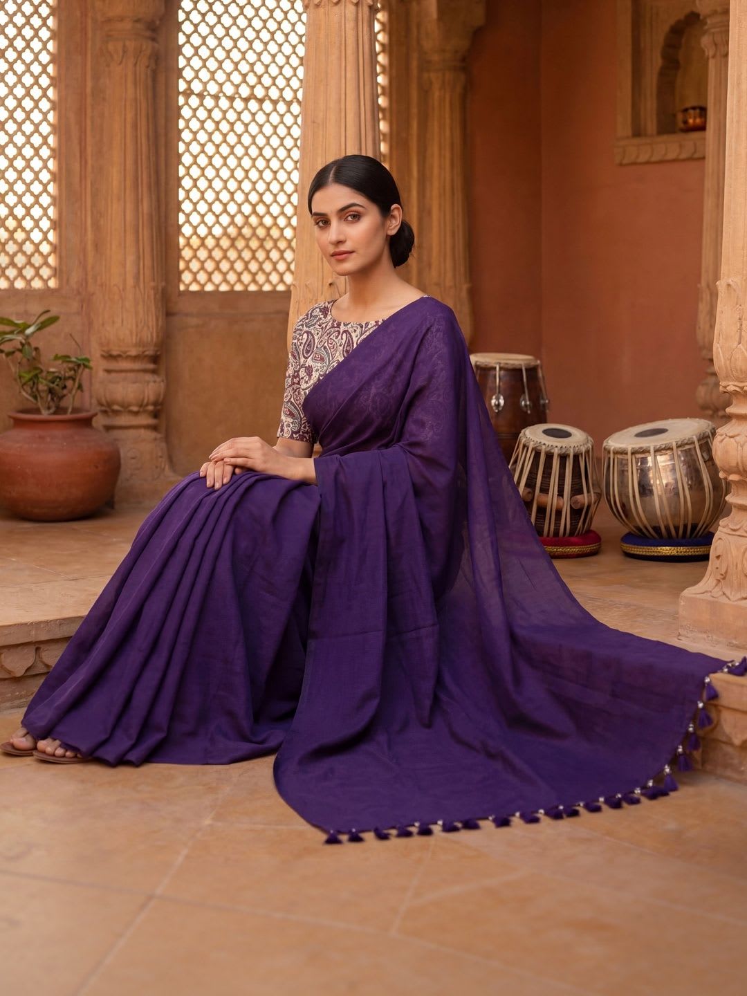 Rasvidha Paisley Pure Cotton Handloom Khadi Saree - back view