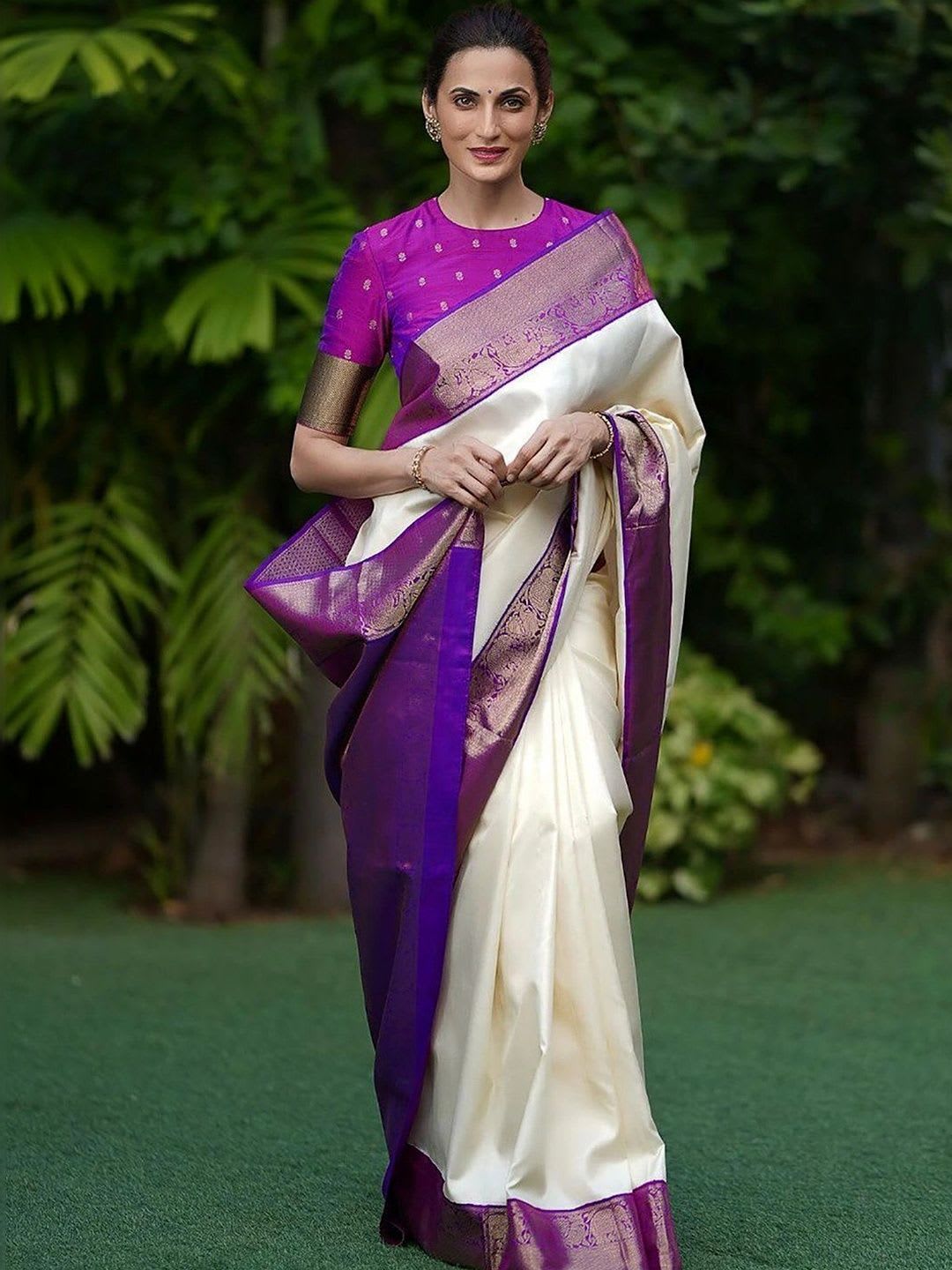 BerMondsey Woven Design Zari Silk Blend Banarasi Saree - default view