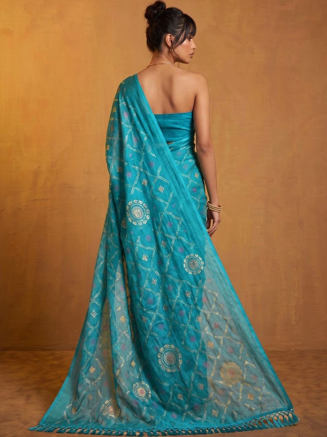 DRIP CHOWK Bandhani Pure Chiffon Saree - left view