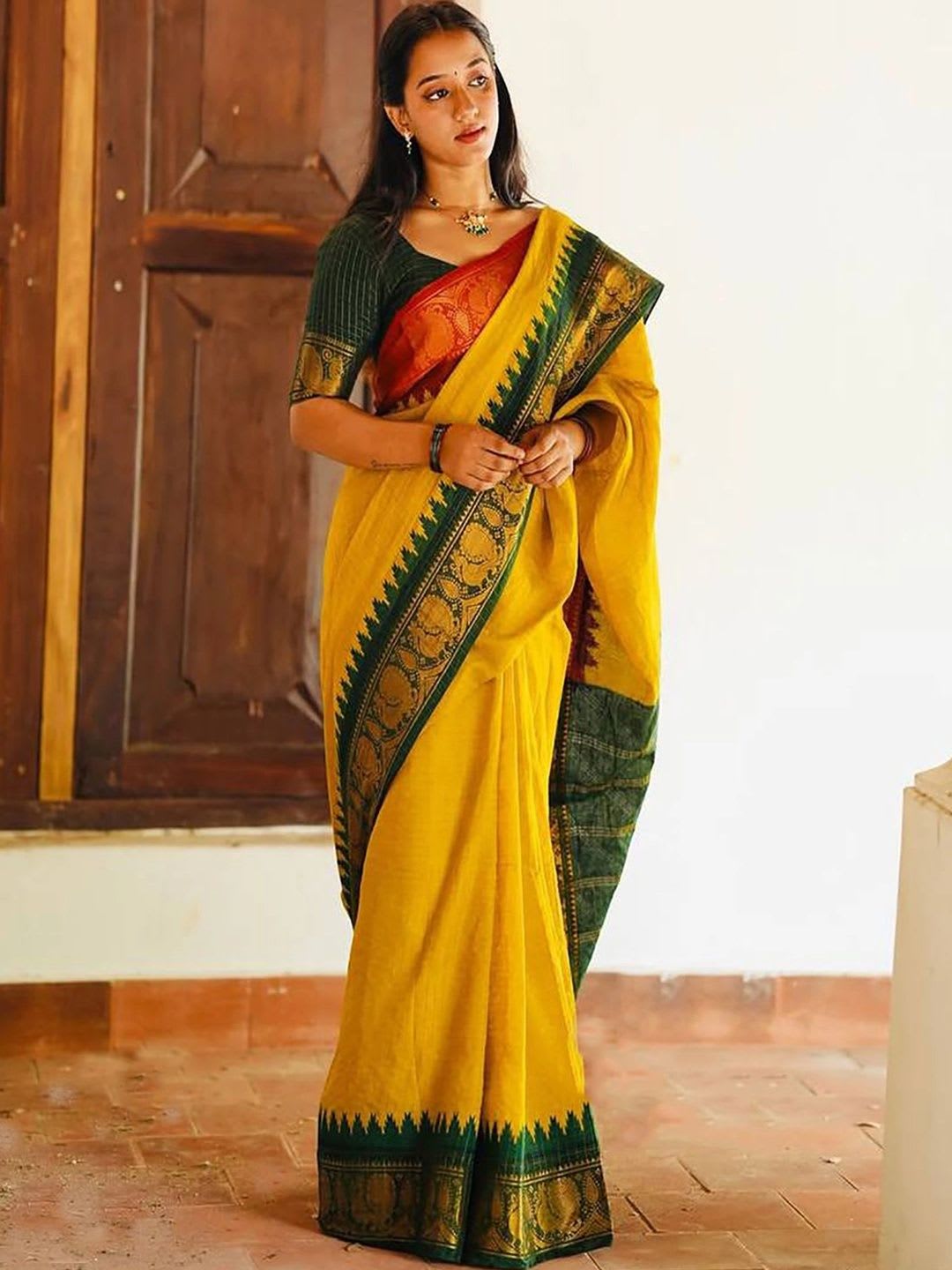 BerMondsey Zari Silk Blend Kanjeevaram Saree - default view