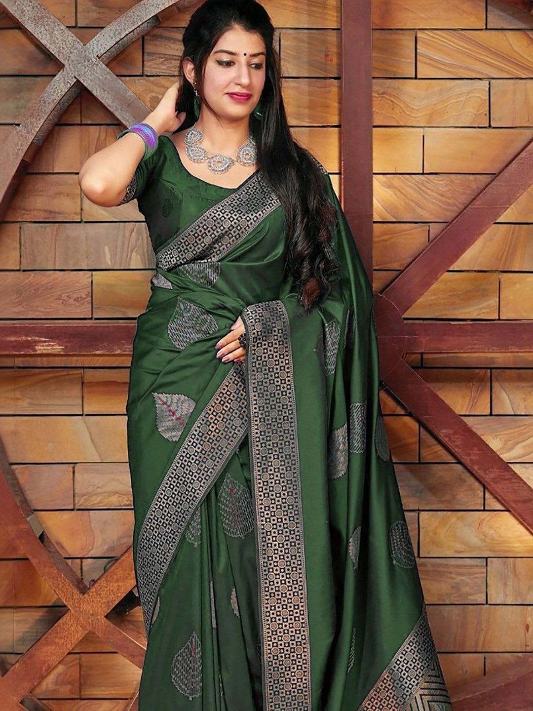 BerMondsey Woven Design Silk Cotton Banarasi Saree - back view
