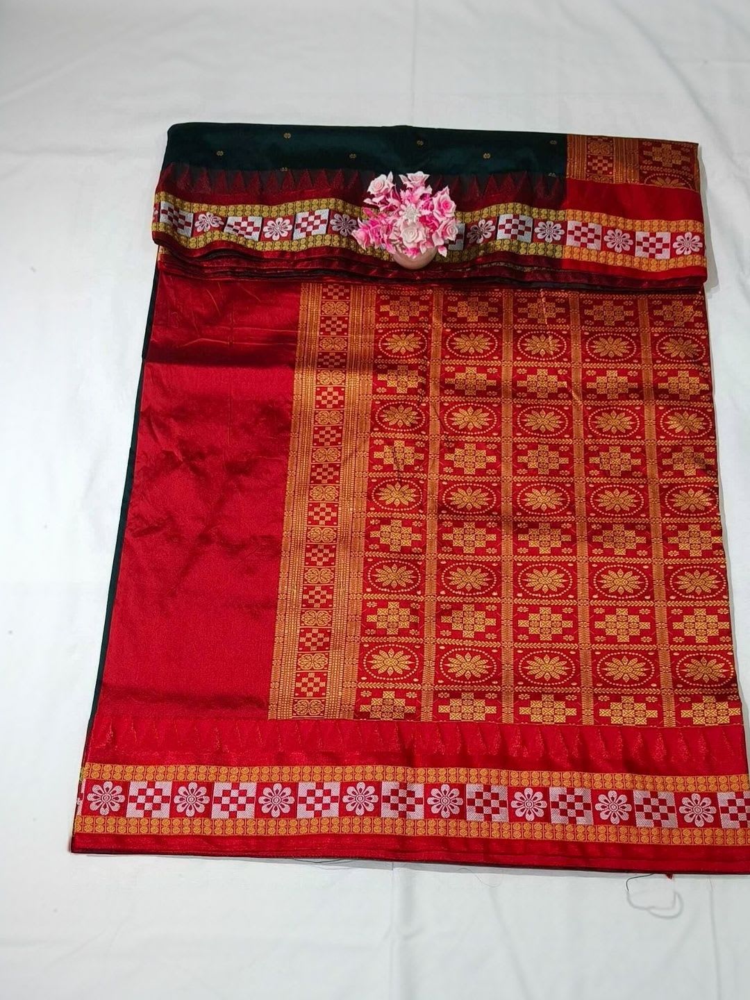 FIZAKURTI Zari Silk Blend Sambalpuri Saree - left view