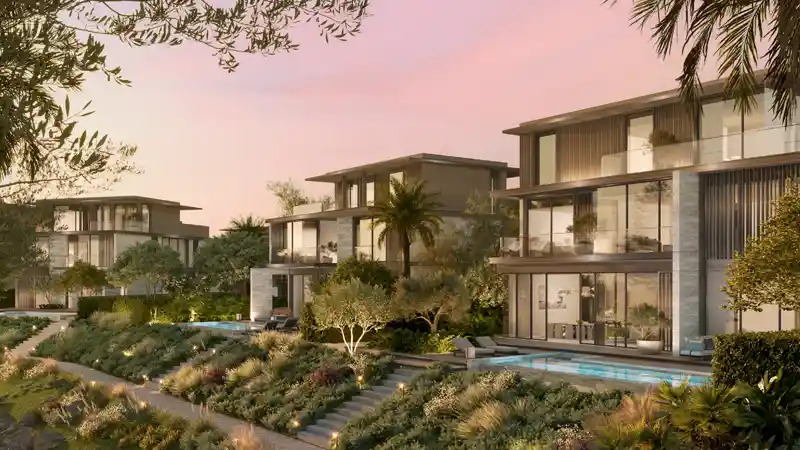 Private Pool & Water Views