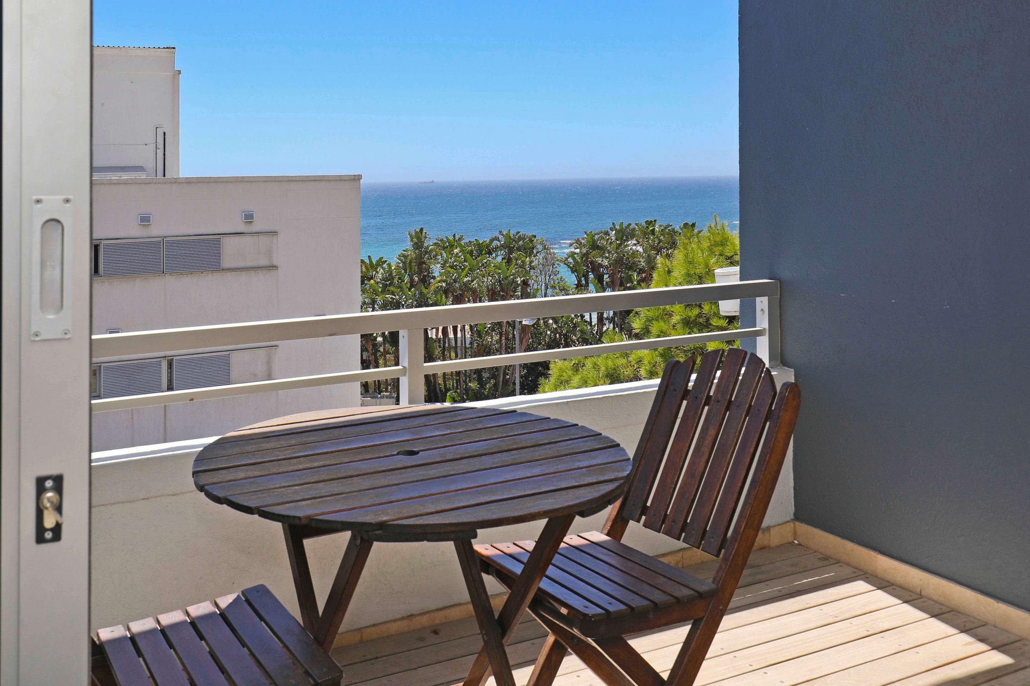 Clifton studio apartment thumbnail 3