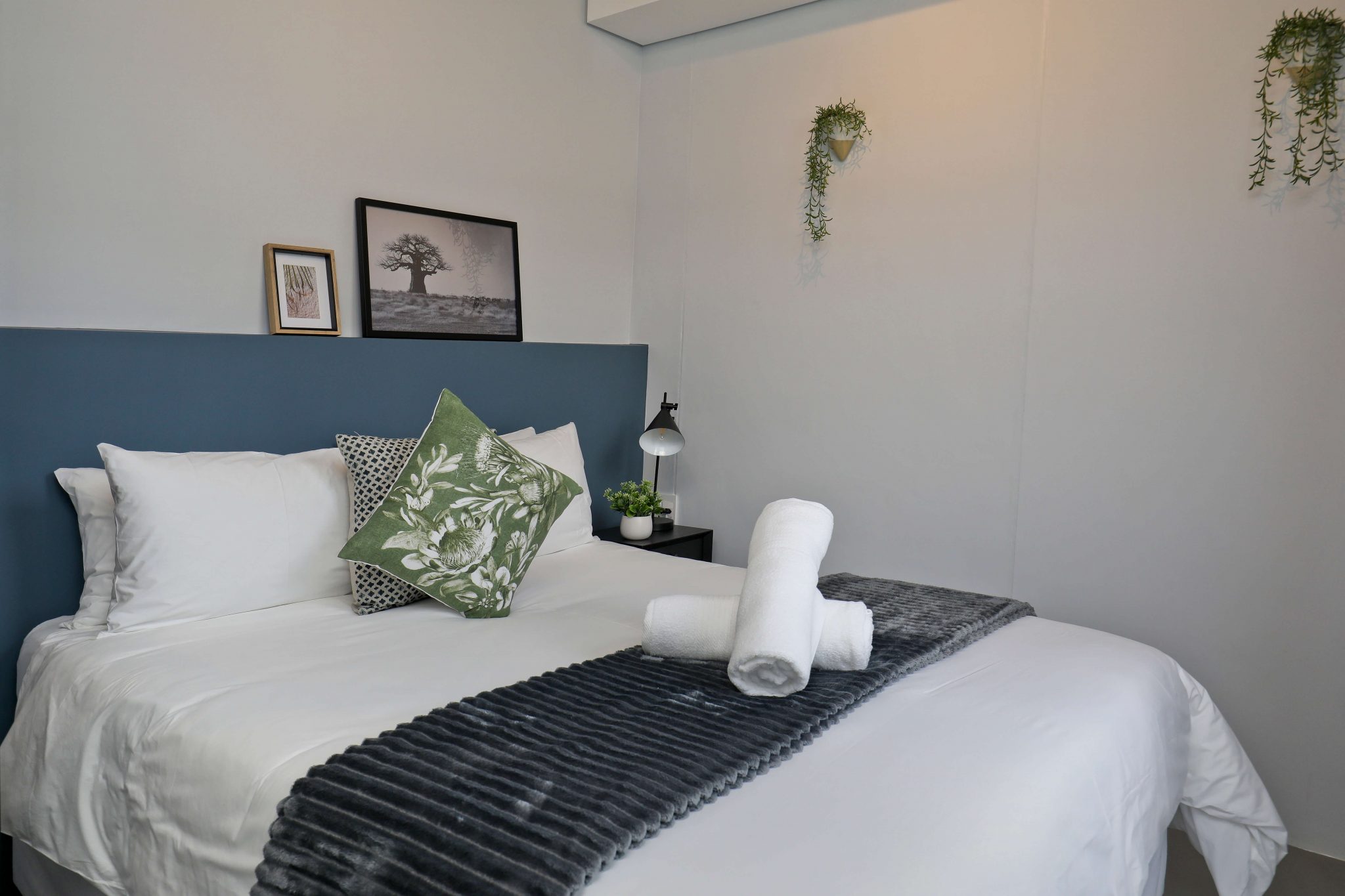 High spec 1 bedroom apt in Sea Point