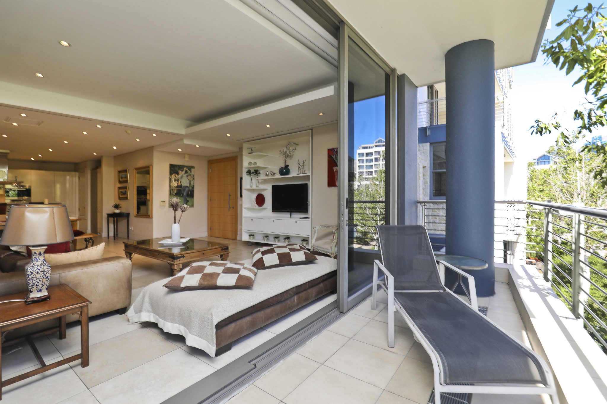 Luxury Waterfront Apartment