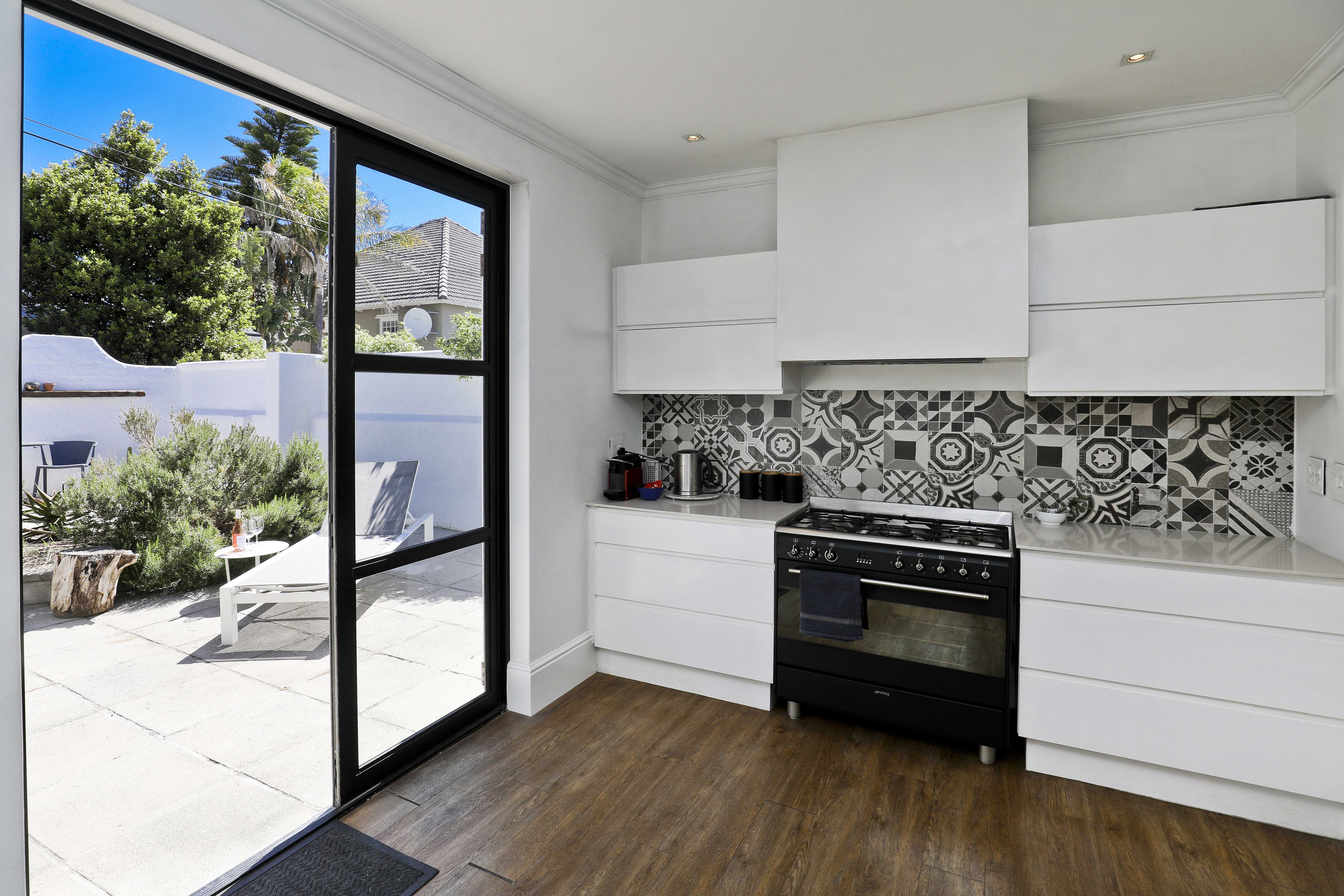 Alexandra Avenue thumbnail 3