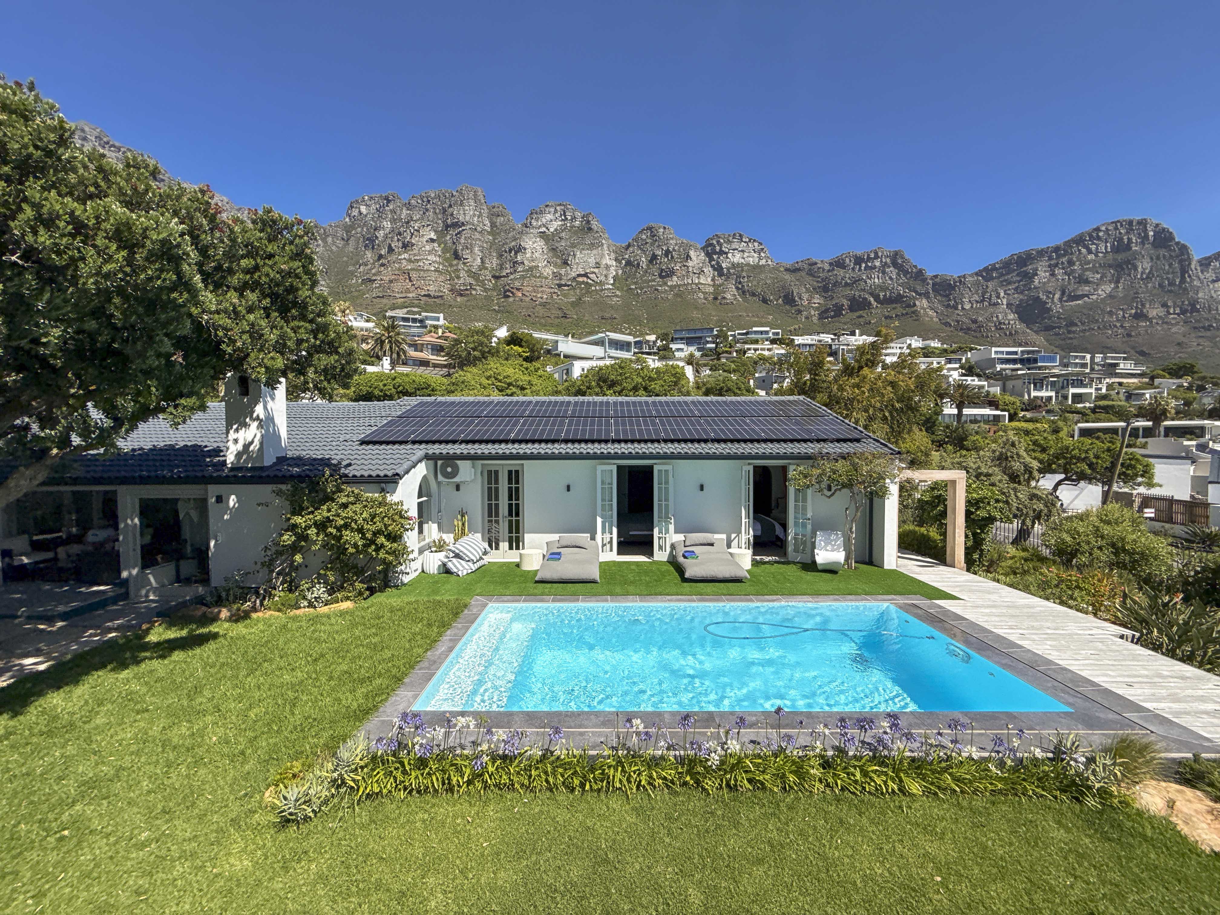 Gryphon Lodge thumbnail 2