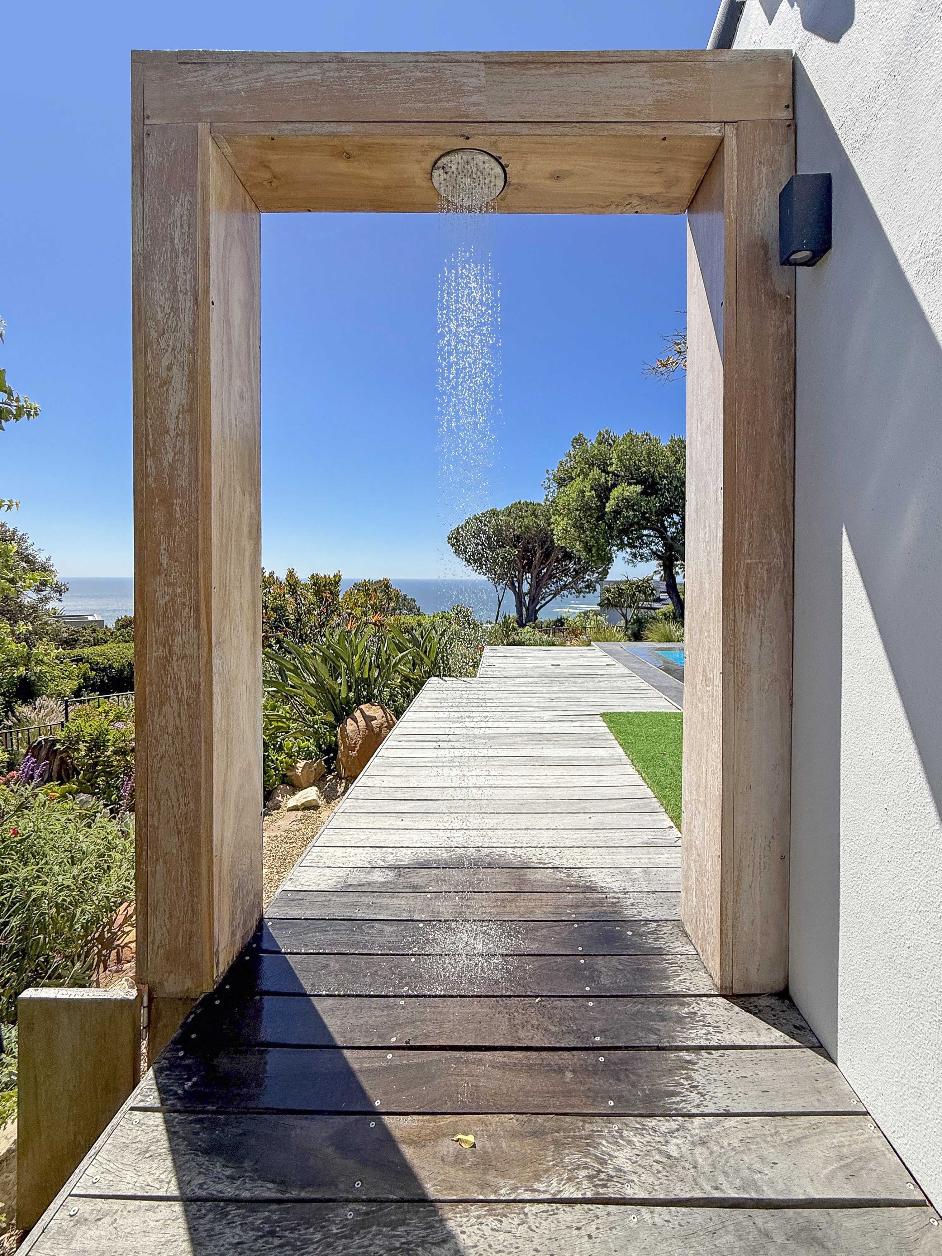 Gryphon Lodge thumbnail 3