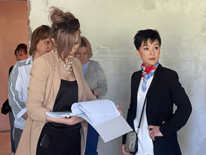 Юлия Пак оценила ход капитального ремонта в черниговской поликлинике