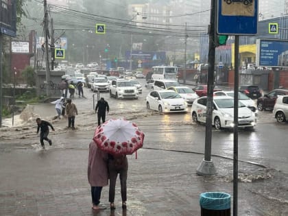 Жителям Приморья снова придется достать зонты