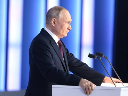 Путин запретил приморским чиновникам использовать иностранные слова