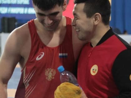 Приморцы впервые за пять лет взяли медали на первенстве Дальнего Востока по вольной борьбе