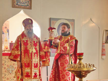 Архиерейское богослужение в день памяти апостола и евангелиста Иоанна Богослова в Новосысоевке (+ Фото)