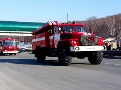 Дознаватели МЧС и следователи выясняют причины трагического пожара в Приморье