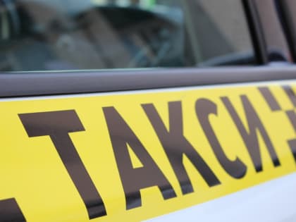 Пьяному таксисту не удалось скрыться с места ДТП в Приморье — видео