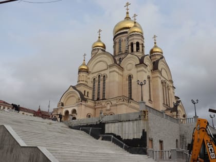 Митрополит Владимир принял участие в совещании, посвященном строительству Спасо-Преображенского кафедрального собора