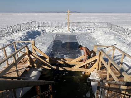 Как окунуться в крещенскую прорубь без вреда для здоровья. ПАМЯТКА