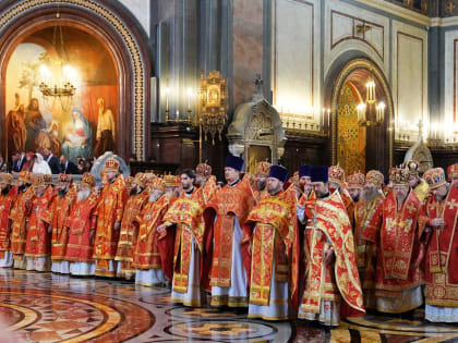 В день памяти равноапостольных Мефодия и Кирилла митрополит Владимир сослужил Предстоятелю Русской Церкви за Литургией в Храме Христа Спасителя