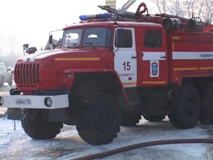 В Приморье полыхал грузовик