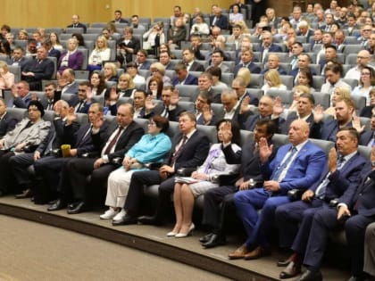 Губернатор Приморья Олег Кожемяко отчитался перед депутатами о проделанной работе