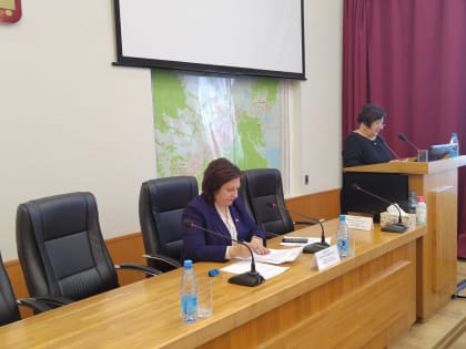 Первое в этом году совместное заседание постоянных комиссий Думы состоялось сегодня, депутаты рассмотрели 25 вопросов.