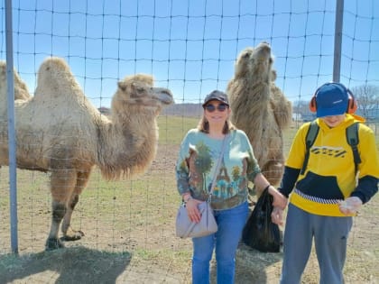 Поездку в зоопарк Надеждинского района провели для юных общественников