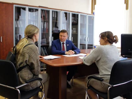 Александр Ролик: меры поддержки многодетных семей в крае востребованы и работают