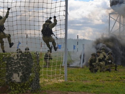 Военный учебный центр при ДВФУ взял серебро на Межвузовской военно-инженерной универсиаде